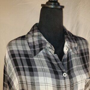 Women's Lane Bryant Flannel Long Sleeve Button Down in Black & White Plaid- 20